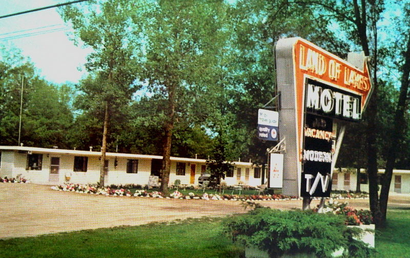 Land of Lakes Motel - Old Postcard (newer photo)